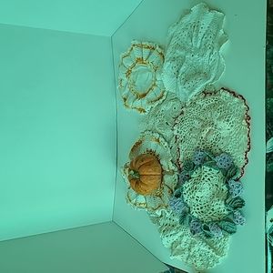 Vintage doilies assorted